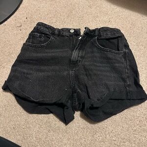 NWOT Pacsun women’s black denim mom shorts size 26